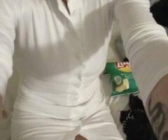 Boston's Steamy MILF Playtime 💦🍑💋 - Image 5