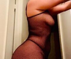 🔥 Thick Thighs & Real Curves Await You 🍑💋