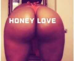 Sweet Temptation Awaits 🍑💋 Let's Play! 💦