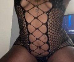Available for some fun with Honeyy👅🍯 - 24