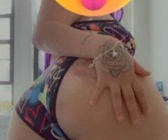 Bronx Bombshell 💦 BBW Tease 🍑 Specials Await!