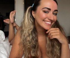 🔥 Naughty Queen 💋 24/7 Fun 🍑 Car Adventures 🚗 - Image 5