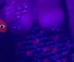 Handjob Queen Awaits Your Touch 🍑💦👑 - Image 10