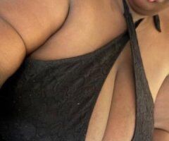 🍑💋 Greensboro's Curvy Delight: Rosa's Unforgettable Thrills 💦😘