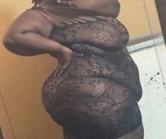 🍑💋 Greensboro's Curvy Delight: Rosa's Unforgettable Thrills 💦😘 - Image 3