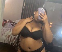 🔥 Juicy Temptation Awaits! Dive In, Gents 💦💋