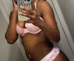 Petite Temptation Awaits 💋🍑 Ready for You!