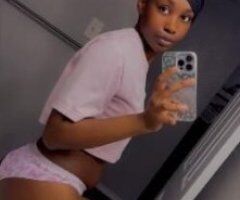 Petite Temptation Awaits 💋🍑 Ready for You! - Image 7