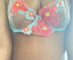 Rockford's Flirty Gem 💋💦 Ready 2 Play!