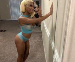 Tiny Temptress 💕🍑 Facetime Tease 💋 - Image 5