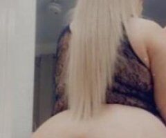 Seductive Blonde Bombshell Awaits You 💋🍑✨ - Image 2