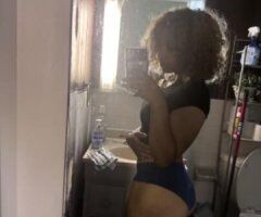 Buffalo's Naughty Temptation Awaits 💋🍑💦 - Image 3