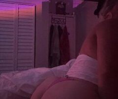 Tampa Temptress: GFE Tease & Car Fun 💦🍑💋 - Image 4
