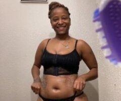 Petite Powerhouse 💦 Memphis Magic Awaits! 🍑 - Image 4