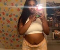 🍑 Juicy Temptation Awaits in Chattanooga! 👅💦 - Image 5