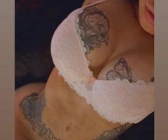Submissive Delights Await 💋🍑🥵