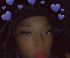 Petite Ebony Seductress Awaits 💋💦🍑