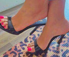 👠 Embrace the Foot Fantasy: Goddess Awaits 💋✨