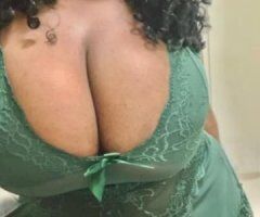 💋 Spice Up Your Night with a Sensual Delight 🍑💦 - Image 3