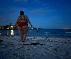 Curvy Dreams Come Alive 🍑💋 Satisfaction Awaits in Mobile! - Image 2