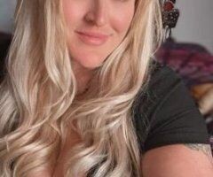 Hot BBW Blonde MILF 🔥💋 Ready for Pleasure 💦🍑