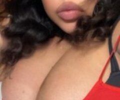 Car Meet Magic 🍑💦 BBW Goddess Awaits 💋🔥 - Image 2