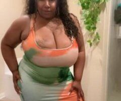 Real BBW Delight 🍑💋 Nuru & 2 Girl Special 😘💦 - Image 10