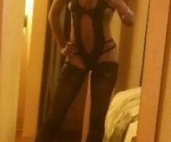 Paris's Playland Awaits 🍑💋💦 - Image 3