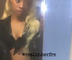 Petite Treat 🍬💋 Exotic Bliss Awaits 💦💫 - Image 3