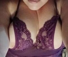💋 Melt Away Your Cares with Daisy's Magic 💦