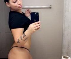 Everett's Sensual Brunette 🍑💋 See Me Now! - Image 3