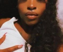 Knoxville Nympho 🍑💋 Bare Pleasure Awaits You 💦