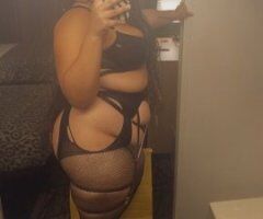 Indulge in Southern Spice 🍑💋 Gadsden's Finest