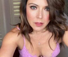 💋🔥 Sultry Older Mom Craves Naughty Fun 🌟😏 - Image 4