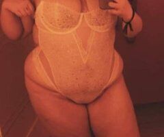 Curvy Holiday Delight 💋🎄 Ready to Play 24/7! - Image 3