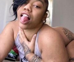 San Antonio's Sweet Escape 🍑💋🔥 - Image 5