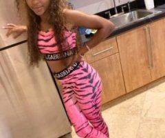 Augusta's Petite Temptress Awaits 🍑💋🔥 - Image 4