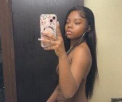 Buffalo's Tempting Tease 💋 Facetime Fun & More 🍑💦 - Image 4