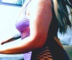 Busty Southern Belle Ready to Thrill 💋🍑💦 - Image 2