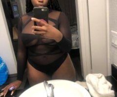 🔥 Sizzling Curves & Double Fun in Oakland! 💋🍫💦 - Image 8