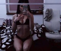 Pussy Pleasure Seeker 💋💦 Ready to Indulge 😘🍑 - Image 3