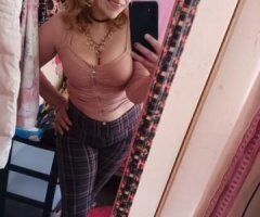 Roxie Ready to Sizzle in Nashville! 💋🍑💦 - Image 4