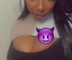 Wichita's Flirty Temptress Awaits 💋🍑💦 - Image 4