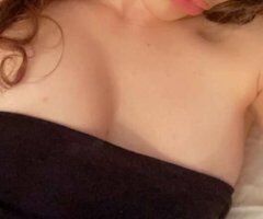 Foreign Temptress in Palmdale 😘💦 Ready to Play? 🍑💋 - Image 3