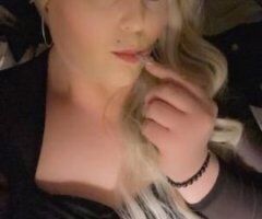 Curvy Trans Temptress Ready to Play 🍑💋💦 - Image 2