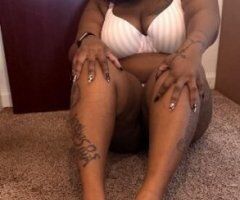 🔥Wilmington's Throat Goddess Awaits! 💋🍑👅 - Image 3