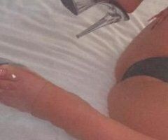 Curvy Snow Bunny Awaits 💋💦 Outcalls Only!
