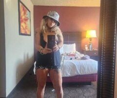 MILF Magic in Laughlin 🍑💋 24/7 Pleasure 🚗💦