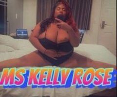 Busty Southern Belle Ready to Play 💋🍑💦 - Image 3