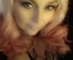 Curvy Queen 👑 Awaits You - Explore Your Desires 💋💦